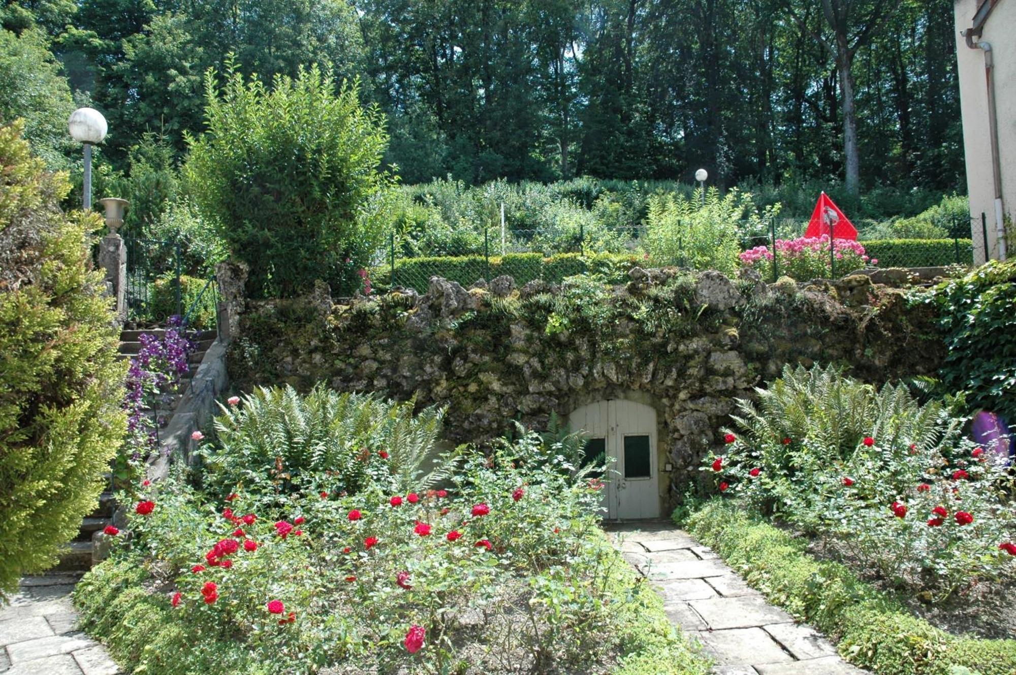 Hotel Et Studios D'Orfeuil Bourbonne-les-Bains Exterior foto