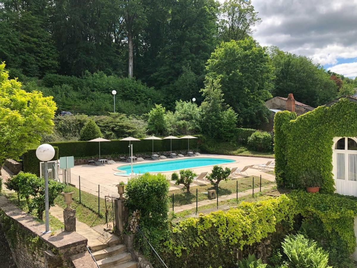 Hotel Et Studios D'Orfeuil Bourbonne-les-Bains Exterior foto